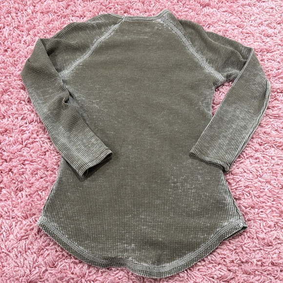 Adorable, distressed, embellished, waffle shirt - Picture 3 of 3